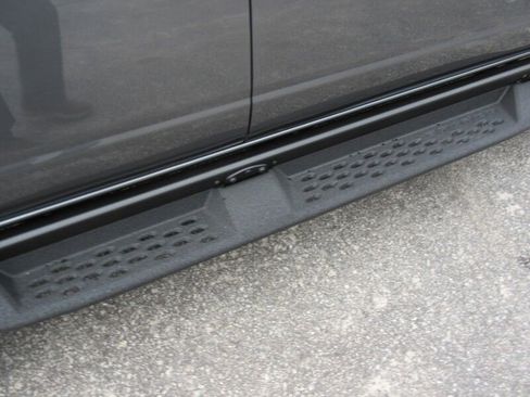 New 2025 Ford Bronco Badlands image 13