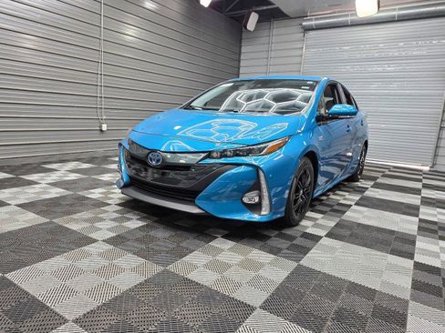 Used 2017 Toyota Prius Prime Premium FWD image 44