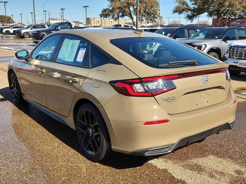 Used 2025 Honda Civic Sport image 3