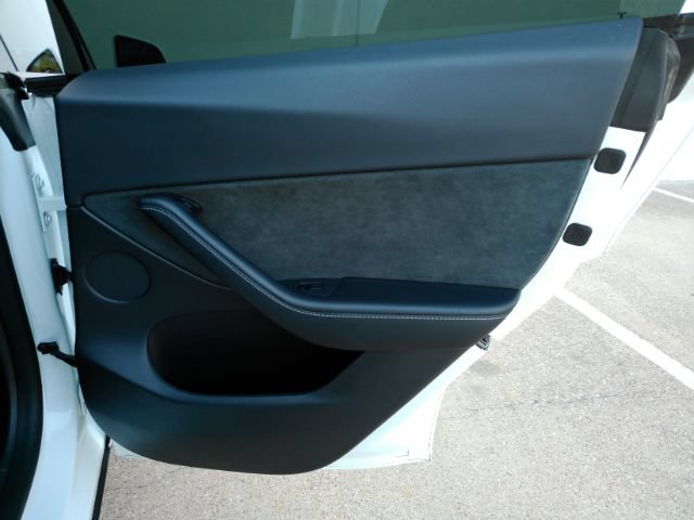 Used 2021 Tesla Model Y Long Range AWD/4WD image 23