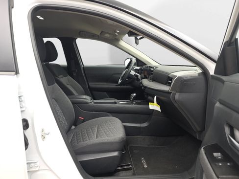 Used 2026 Nissan Kicks SV FWD image 34