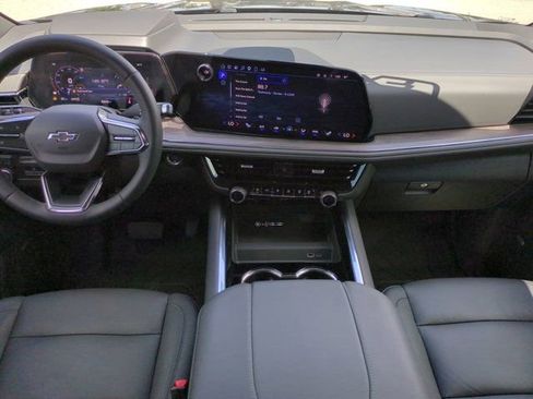 Used 2025 Chevrolet Tahoe Z71 w/ Z71 Off-Road Package image 13