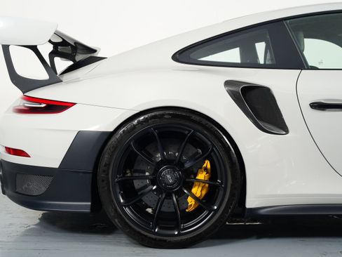 Used 2019 Porsche 911 GT2 RS image 12