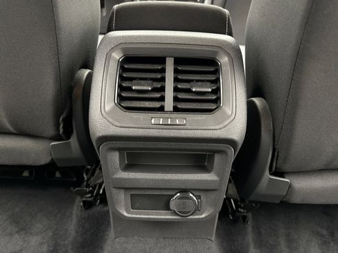 Used 2021 Volkswagen Tiguan S image 19