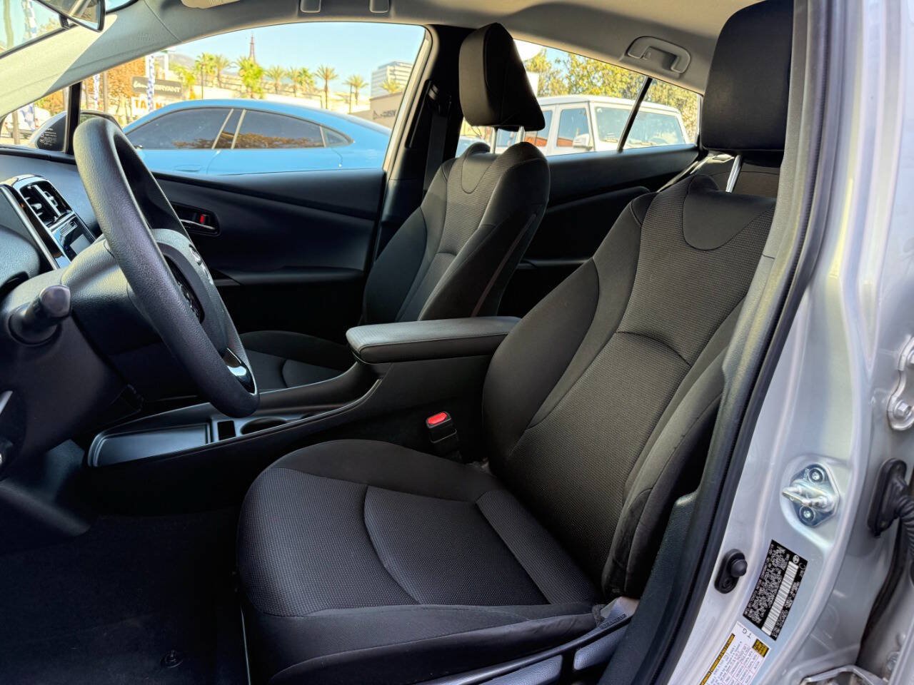 Used 2019 Toyota Prius L Eco FWD image 25
