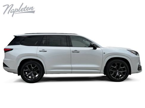 New 2026 Lexus TX 500h AWD image 7