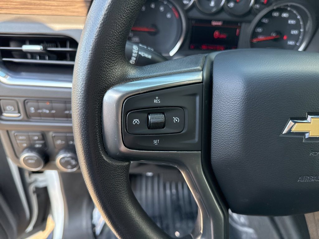Used 2022 Chevrolet Tahoe 4WD image 16