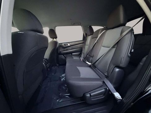 Used 2018 Nissan Pathfinder SV image 20