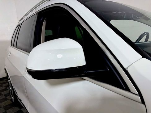 Used 2024 BMW X7 xDrive40i w/ Parking Assistance Package image 31