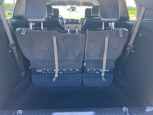 Certified 2025 Chrysler Pacifica Select FWD image 9