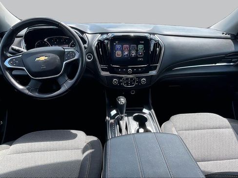 Used 2018 Chevrolet Traverse LT FWD image 11