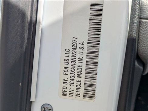 Used 2022 Jeep Wrangler Sport AWD/4WD image 23