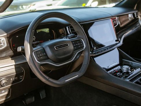 Used 2022 Jeep Wagoneer Series III w/ Flexible Seating Group image 10