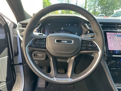 Used 2023 Jeep Grand Cherokee L Overland w/ Luxury Tech Group IV AWD/4WD image 26