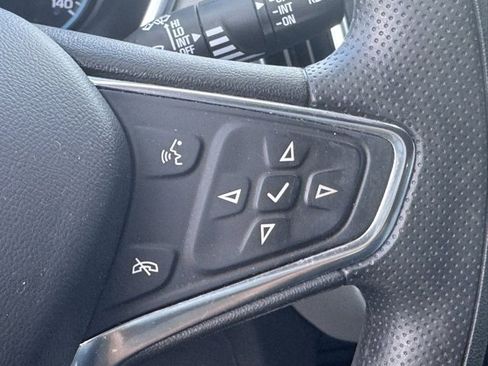 Used 2021 Chevrolet Equinox LS w/ LS Convenience Package image 26