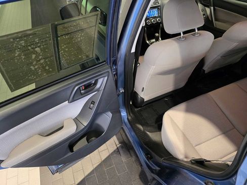 Used 2017 Subaru Forester 2.5i Premium w/ All-Weather Package image 15