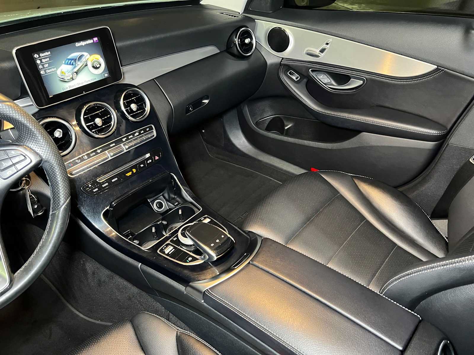 Used 2016 Mercedes-Benz C 300 4MATIC Sedan image 36