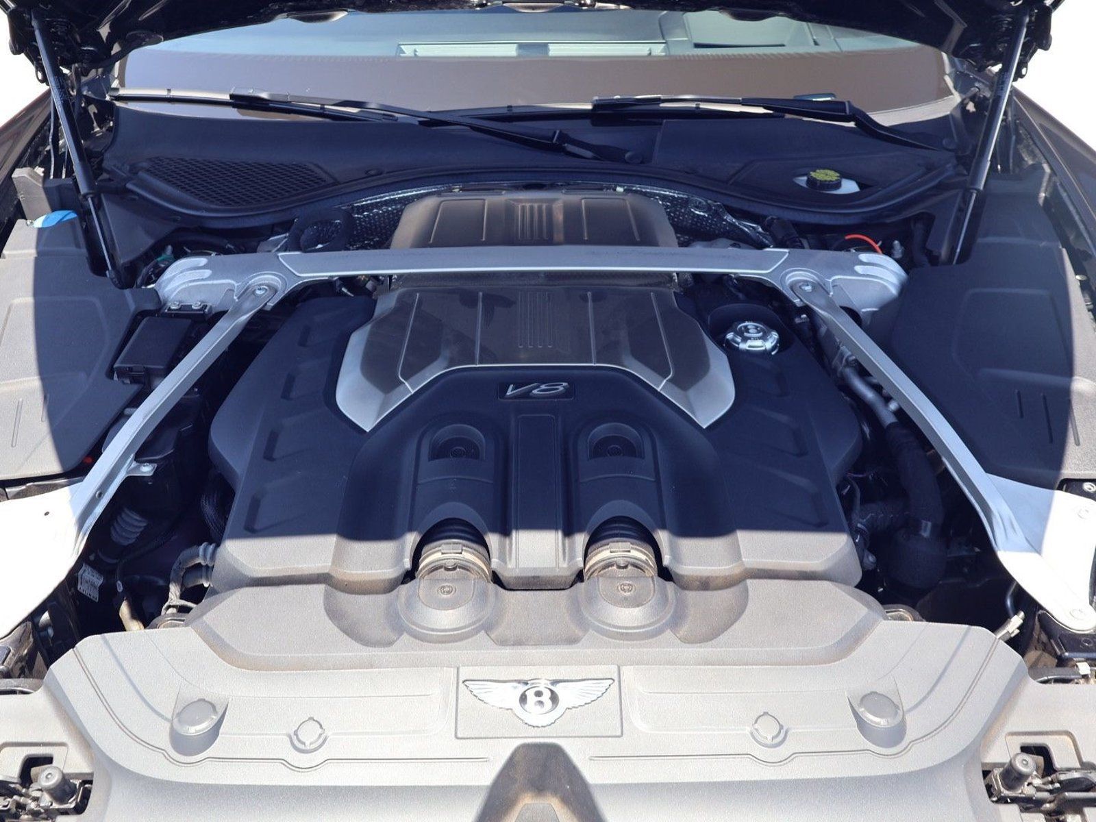 Certified 2020 Bentley Continental GT V8 AWD/4WD image 20