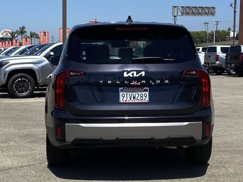 Used 2025 Kia Telluride LX FWD image 40