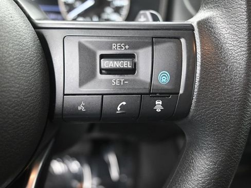 Used 2024 Nissan Rogue SV image 26