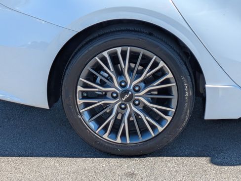 Certified 2024 Kia Forte GT-Line w/ GT-Line Premium Package image 9