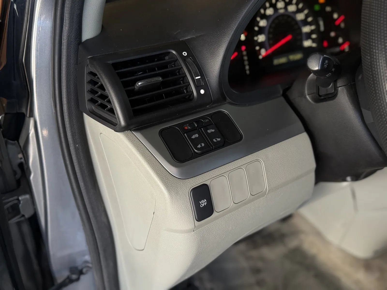 Used 2010 Honda Odyssey EX image 26