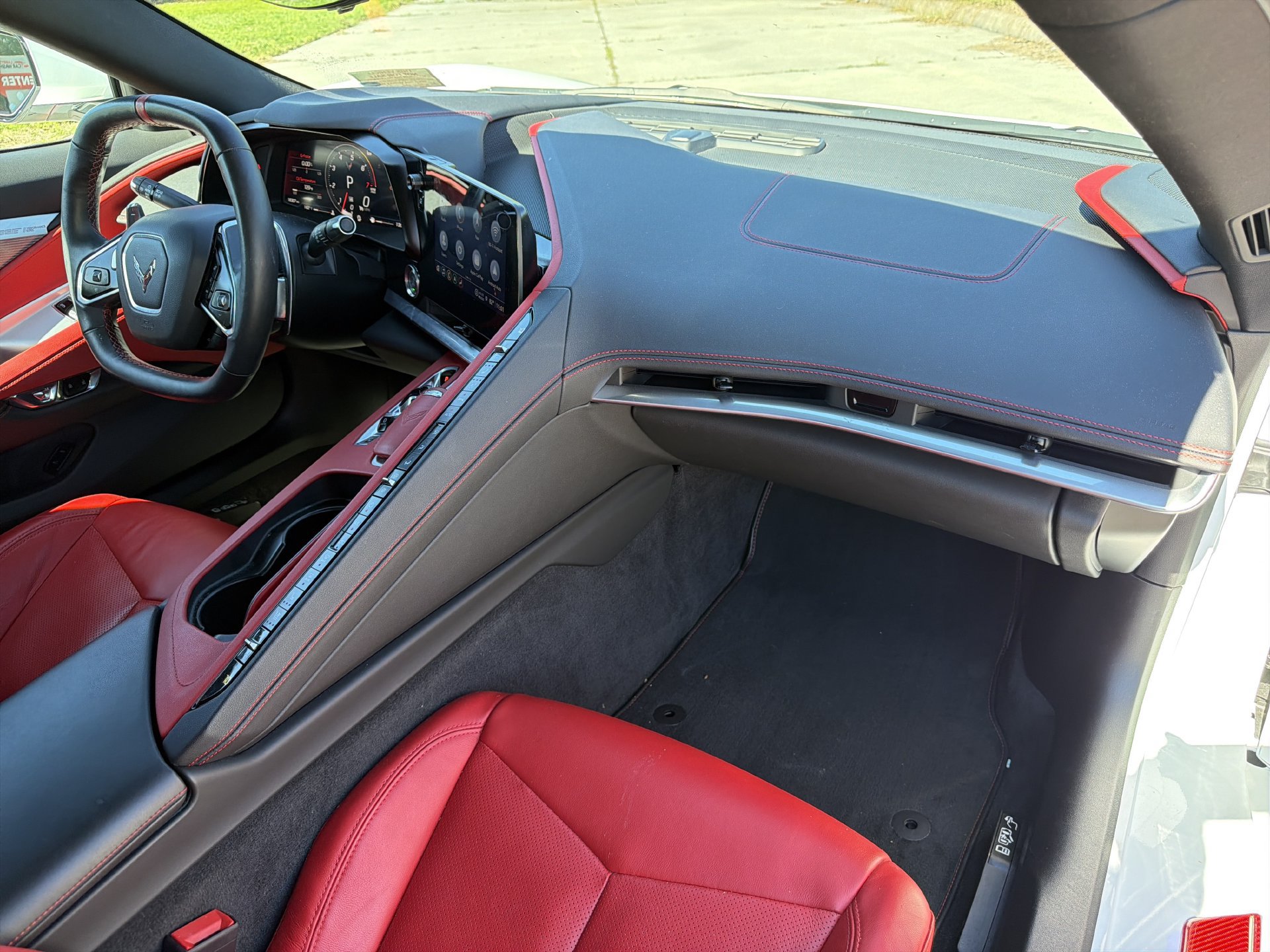 Used 2023 Chevrolet Corvette Stingray Preferred Cpe w/ Z51 Performance Package RWD image 17