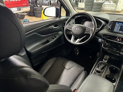 Used 2020 Hyundai Santa Fe SEL w/ Convenience + Premium Package image 16