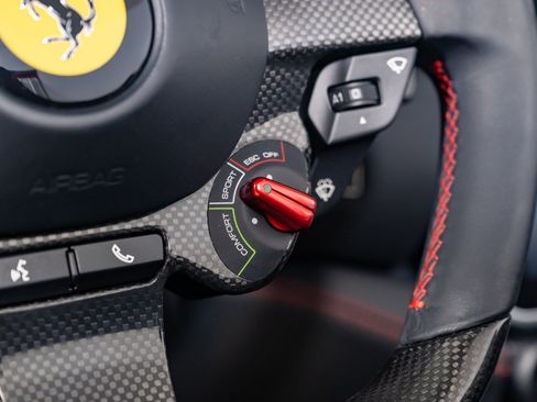 Used 2019 Ferrari Portofino RWD image 47