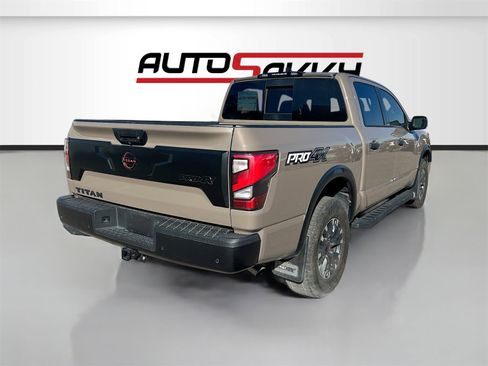 Used 2023 Nissan Titan PRO-4X w/ Pro-4x Convenience Package image 7