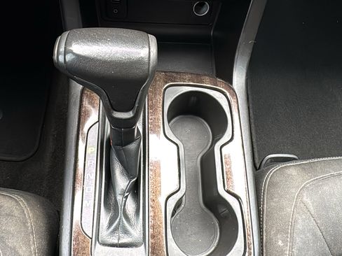 Used 2016 GMC Canyon SLE w/ SLE Convenience Package image 19