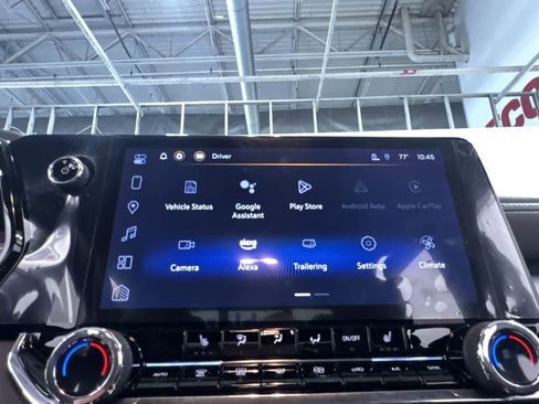 Used 2024 Chevrolet Colorado LT w/ LT Convenience Package III image 23