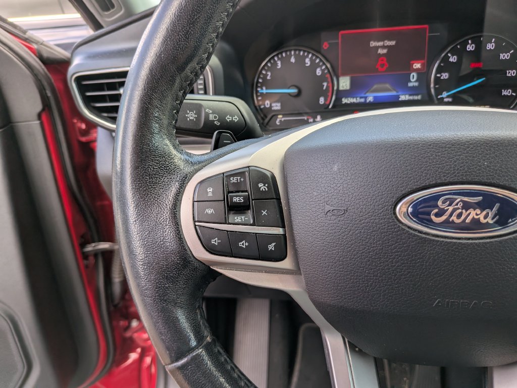 Used 2021 Ford Explorer XLT w/ Equipment Group 202A RWD image 33