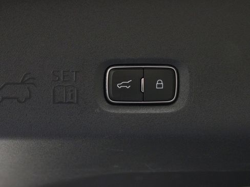 Used 2025 Lincoln Navigator Reserve image 20