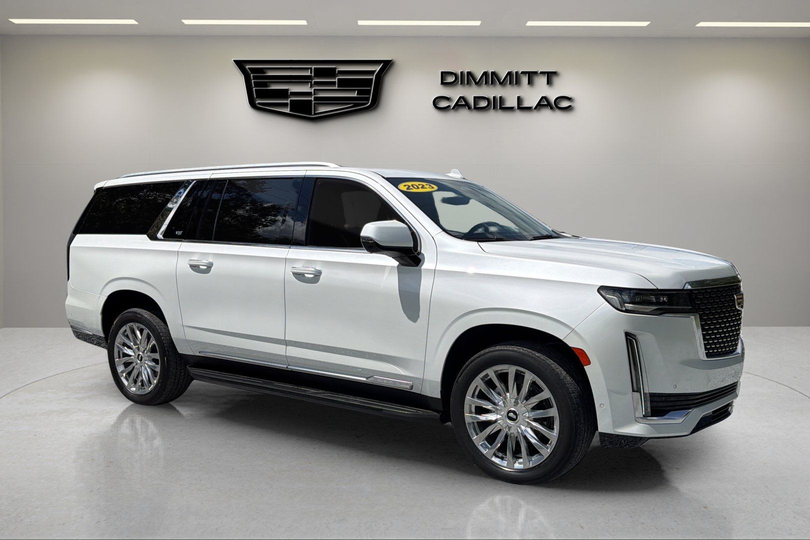 Certified 2023 Cadillac Escalade ESV Premium Luxury w/ LPO, Illumination Package AWD/4WD image 3