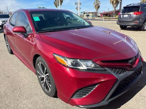 Certified 2018 Toyota Camry SE w/ Moonroof Package image 3