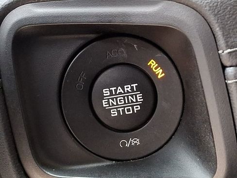Used 2024 Jeep Wrangler Unlimited Sahara AWD/4WD image 22