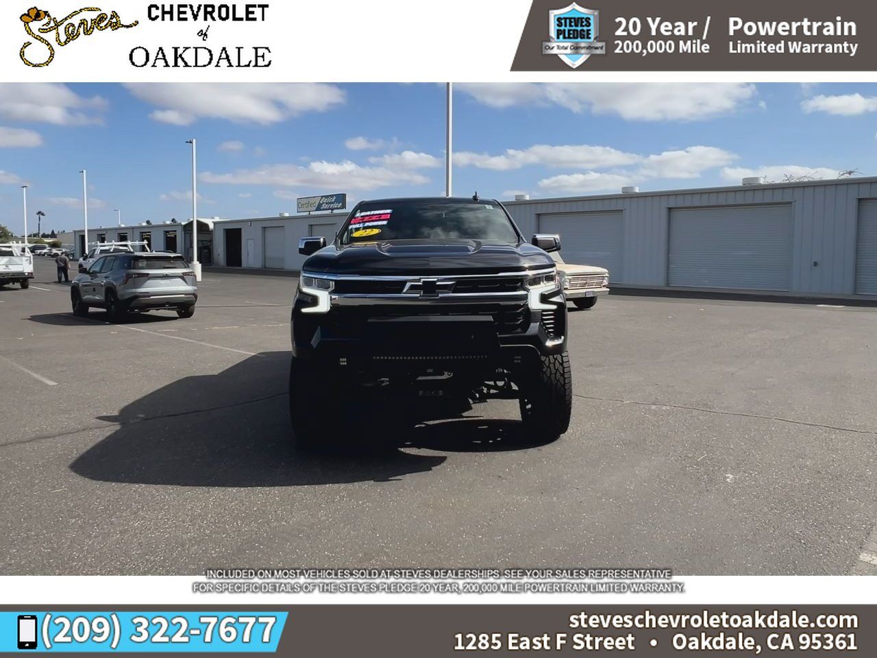 Used 2022 Chevrolet Silverado 1500 LT w/ Z71 Off-Road Package AWD/4WD image 4