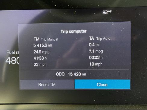 Certified 2023 Volvo XC60 B5 Plus AWD/4WD image 12