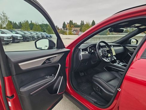 Used 2024 Jaguar F-PACE R-Dynamic S image 21