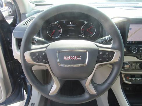 Used 2024 GMC Terrain Denali w/ Denali Premium Package AWD/4WD image 13
