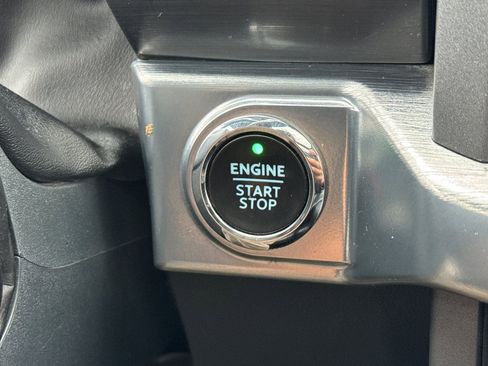 Certified 2022 Ford F150 Lariat RWD image 21