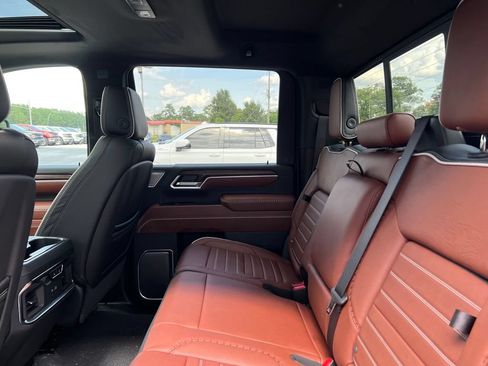 New 2026 GMC Sierra 2500 Denali Ultimate w/ LPO, Black Badging Package AWD/4WD image 14