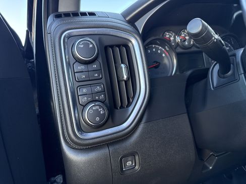 Used 2019 Chevrolet Silverado 1500 LT Trail Boss image 19