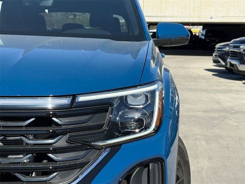 New 2026 Volkswagen Atlas Cross Sport SE image 3