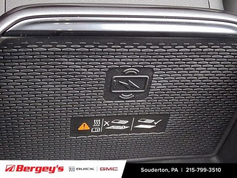 New 2026 GMC Terrain AT4 w/ LPO, Black Badging Package AWD/4WD image 17
