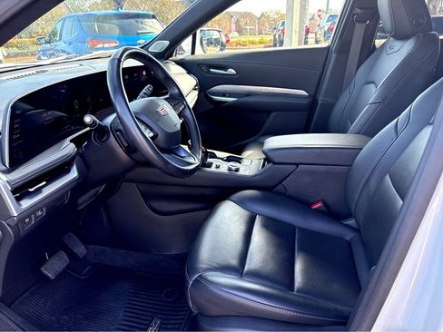 Certified 2024 Cadillac XT4 Premium Luxury image 6