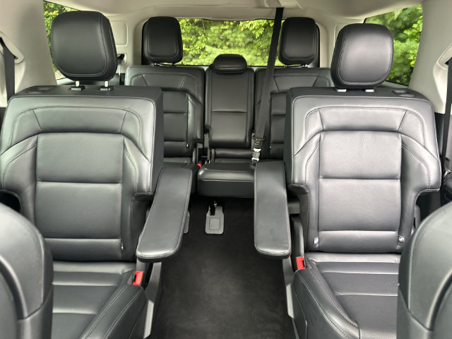 Used 2025 Lincoln Navigator Reserve AWD/4WD image 38