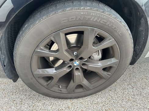 Used 2023 BMW X7 xDrive40i w/ Premium Package image 10