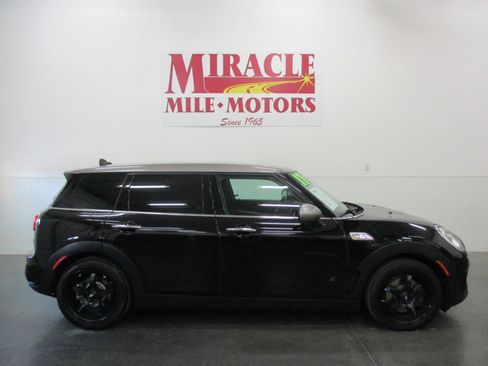 Used 2017 MINI Cooper Clubman S image 6